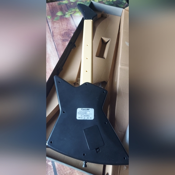 Nyko Front Man PlayStation 2 Guitar Model 80592-E14-0611 Red & Black PS2 - Picture 3 of 8